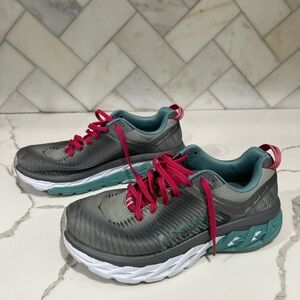 HOKA ARAHI 2 sneakers